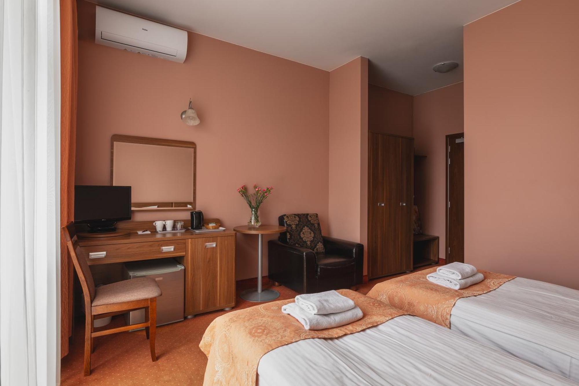 Paria Hotel Kudowa-Zdrój Exteriér fotografie