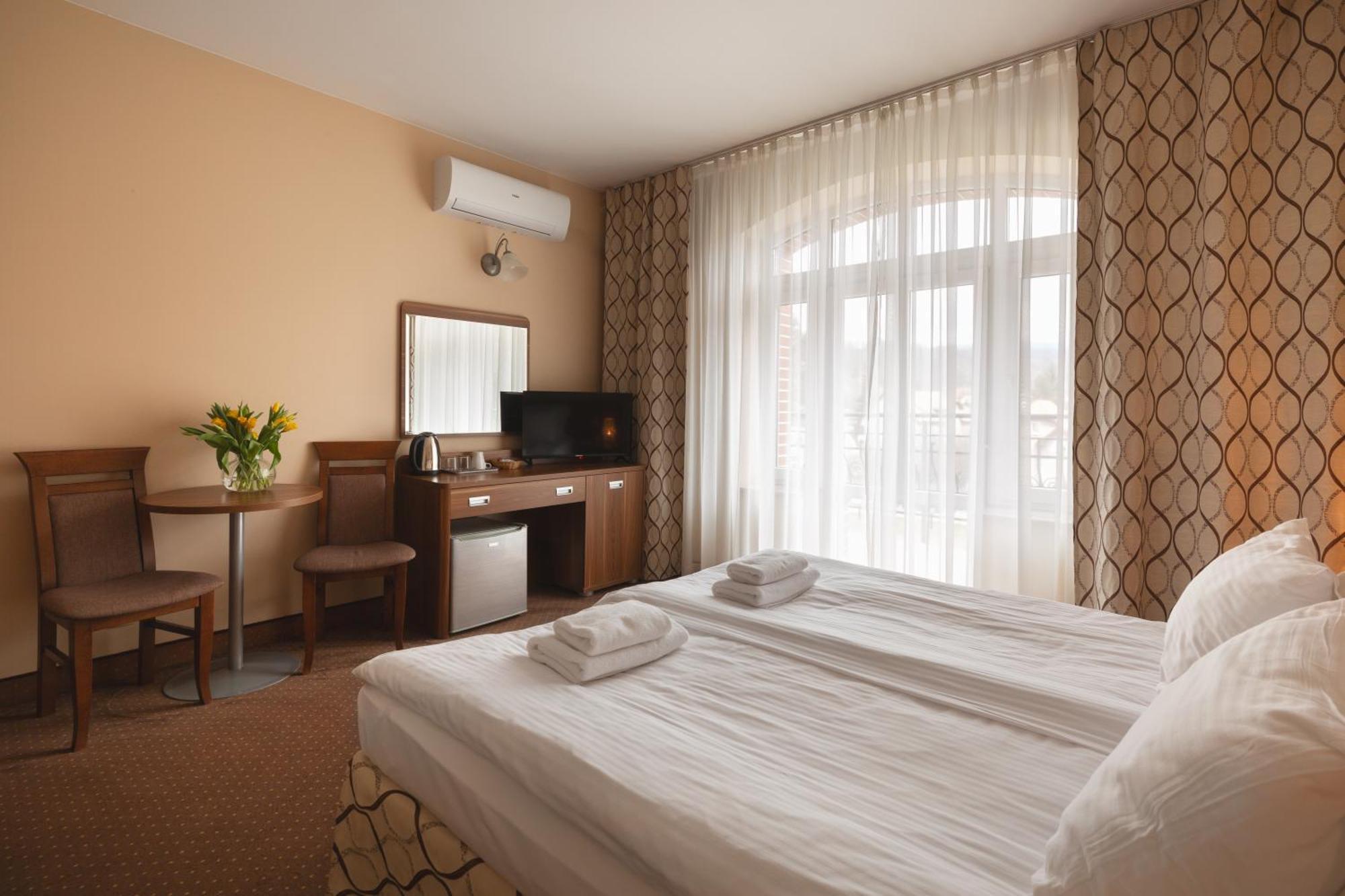 Paria Hotel Kudowa-Zdrój Exteriér fotografie