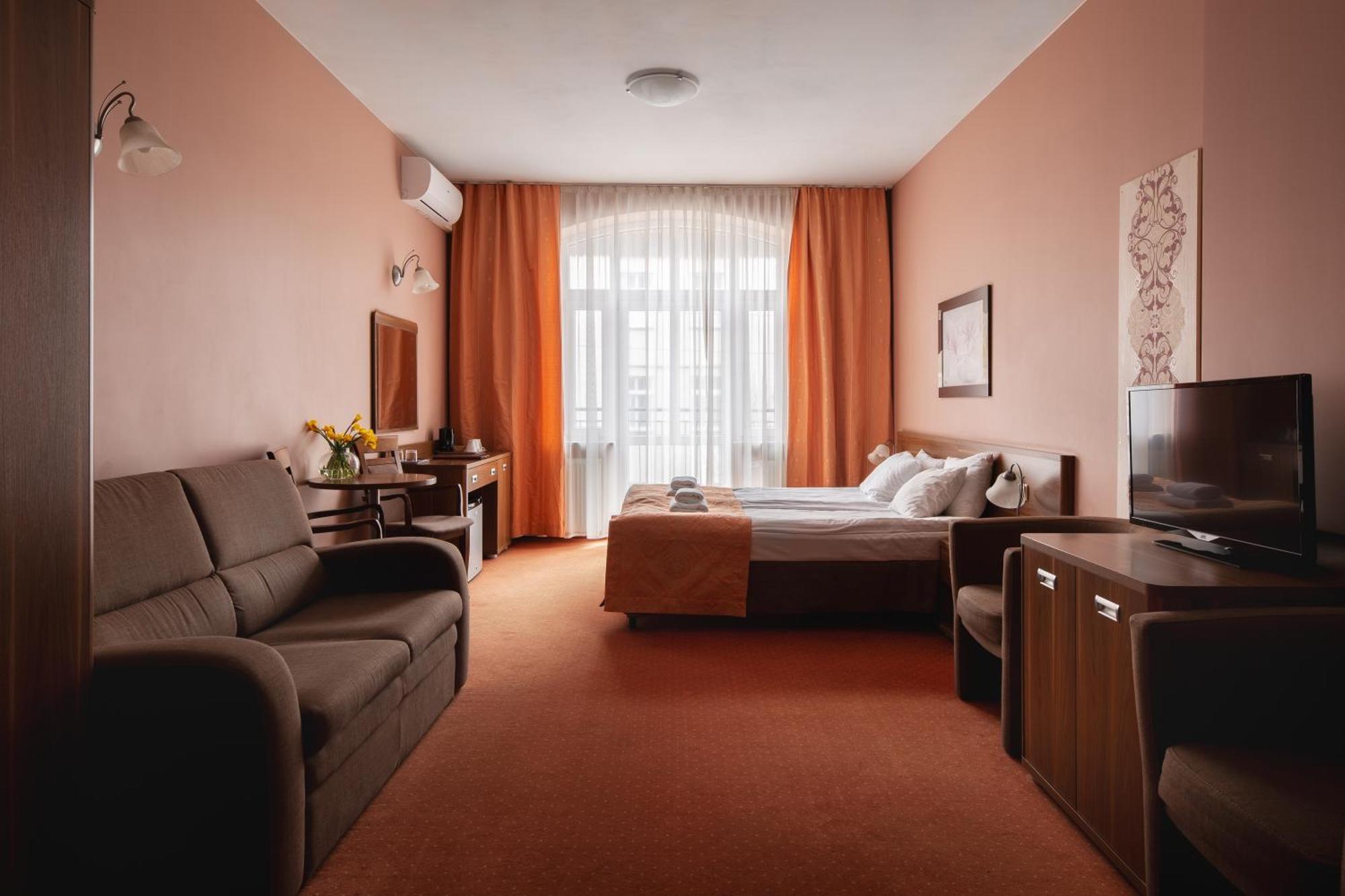Paria Hotel Kudowa-Zdrój Exteriér fotografie