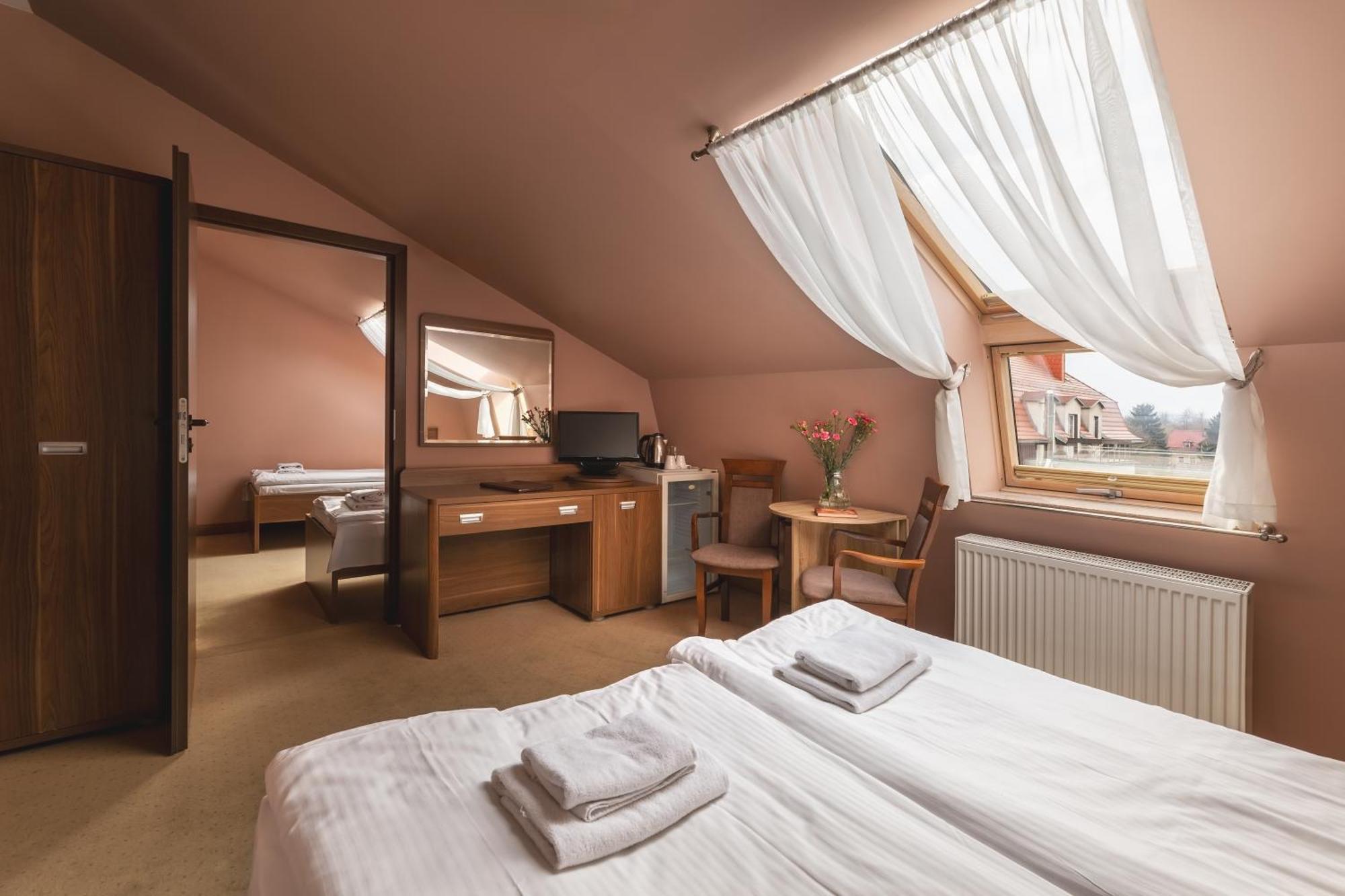 Paria Hotel Kudowa-Zdrój Exteriér fotografie