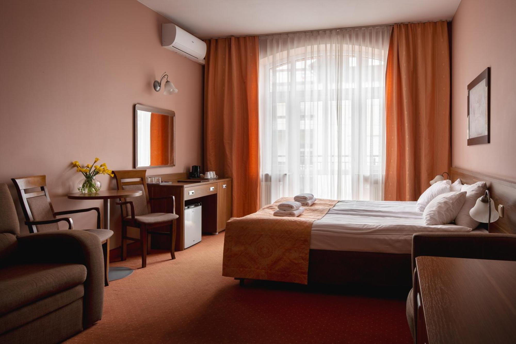 Paria Hotel Kudowa-Zdrój Exteriér fotografie
